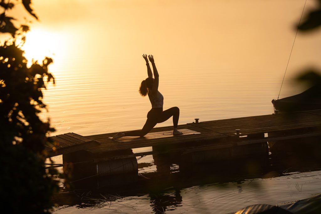 Crescent Moon Yoga für Skifahrer